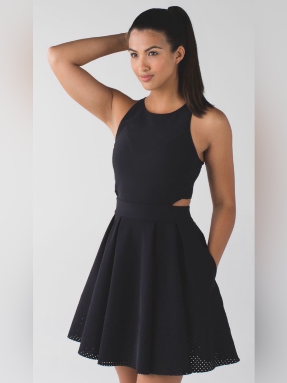 Lululemon AWAY DRESS Sz 6 Black Open Back 4 Way Stretch Travel Leisure Sporty